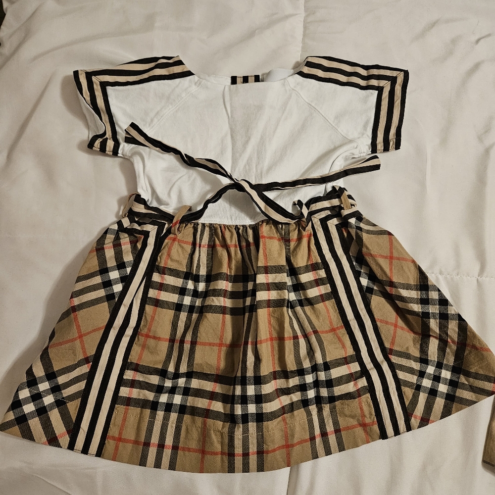 Authentic Burberry dress (12m)